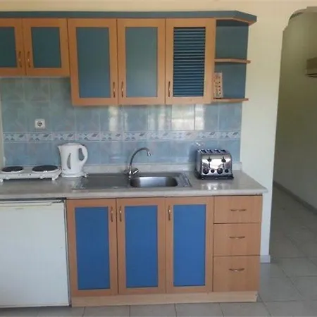 Apart-hotel Highlife 3*